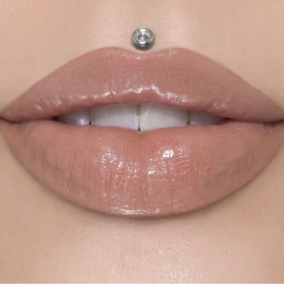 Jeffree Star Other - - Jeffree star BODY COUNT  lip gloss new in the box✨.15oz